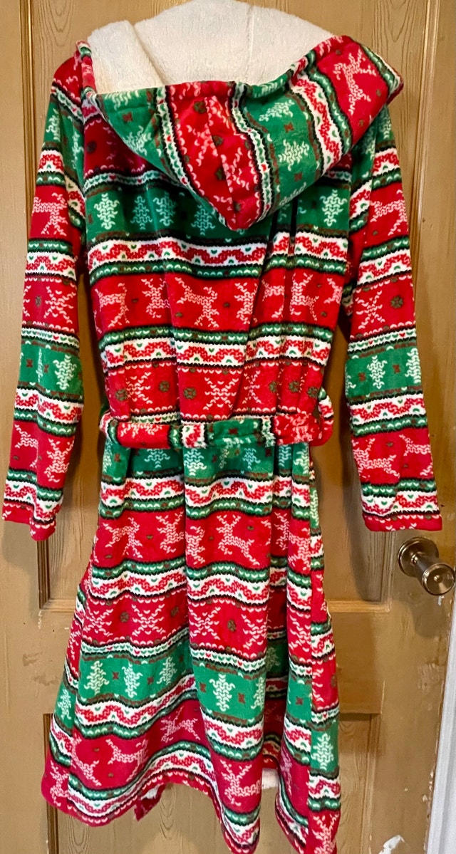 Lot of 2 XL Girls Plush Robes - photo 3