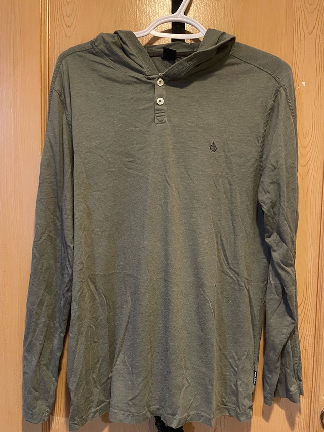 7pc Medium Shirts Lot – Volcom, Hollister, Polo and more! - photo 4