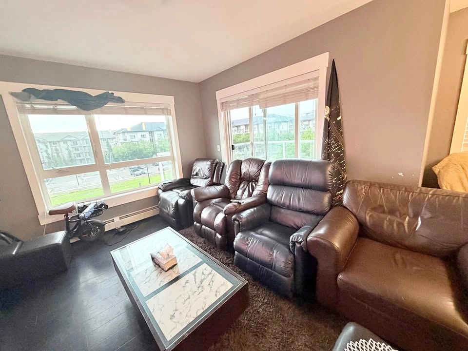 2 Beds 2 Baths - Apartment