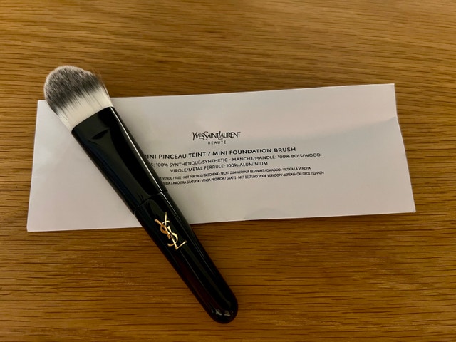 YSL Mini Foundation Brush - Brand New