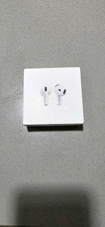 Brand New Airpods4