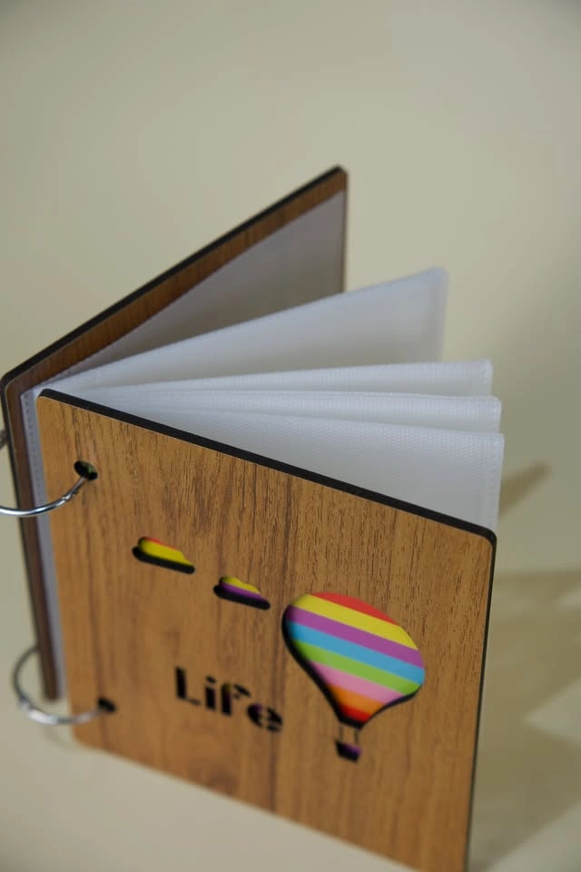 Wooden Photo Album with Colourful Hot Air Balloon Design - photo 3
