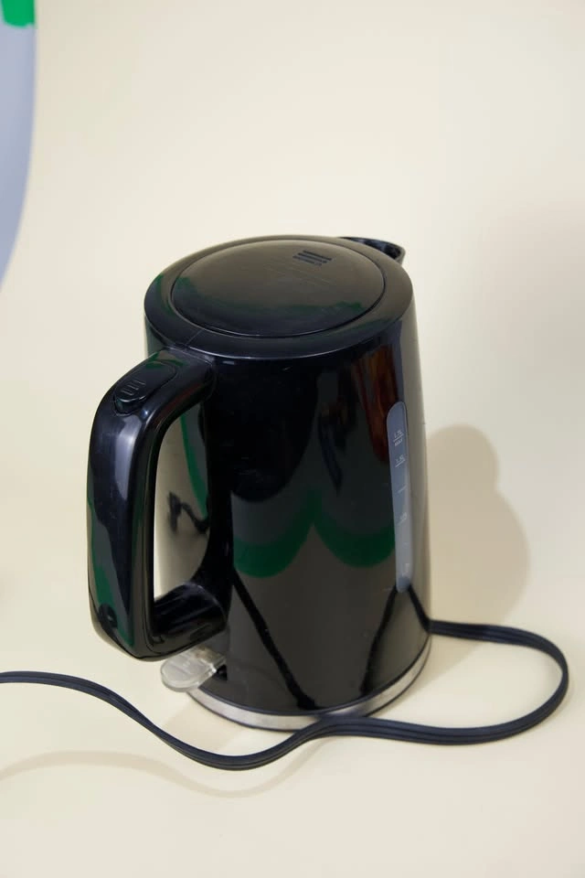 Black Electric Kettle — 1.7L - photo 2