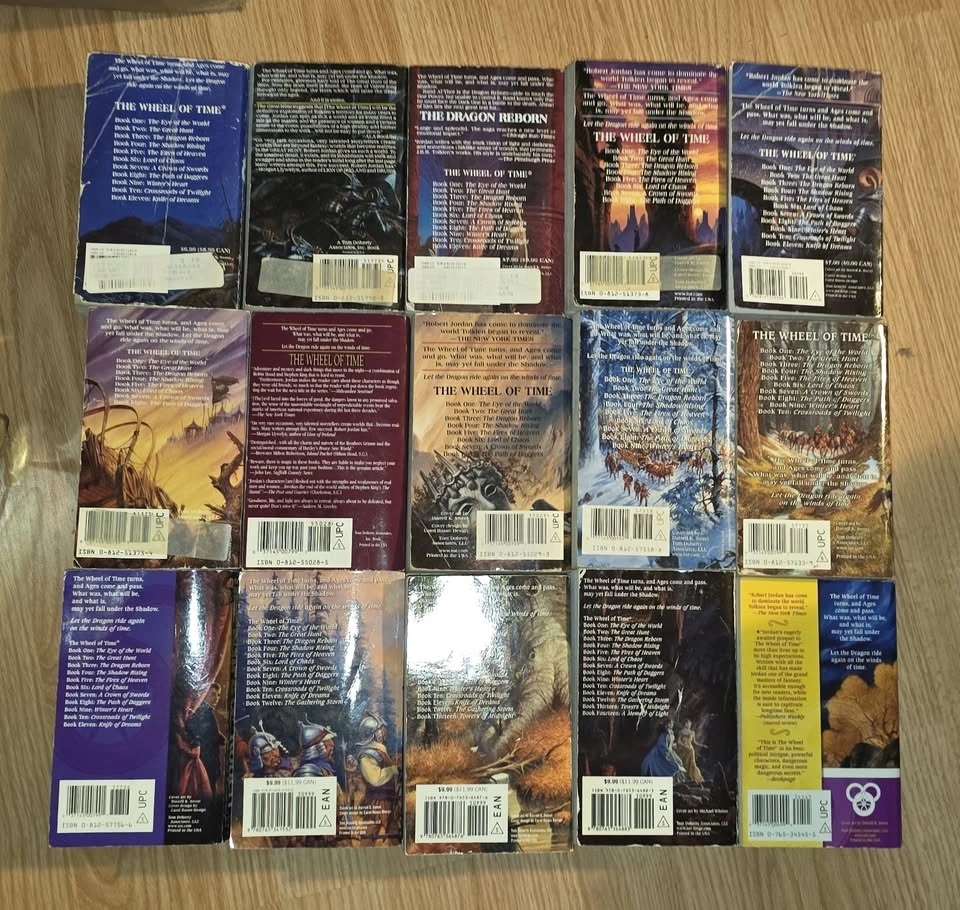 WHEEL OF TIME paperback complete set 15 BOOKS - photo 2