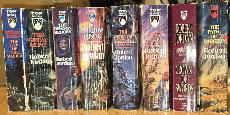 WHEEL OF TIME paperback complete set 15 BOOKS - photo 3