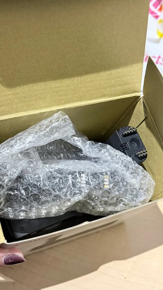 Canon BG-E14 Battery Grip - photo 2