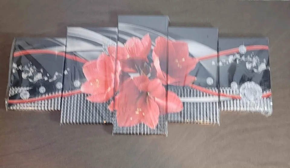 5 Piece Red Flower Wall Decor image indicator(2)