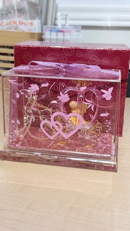 Crystal Pumpkin Carriage Figurine with Couple — Pink Glass - photo 3