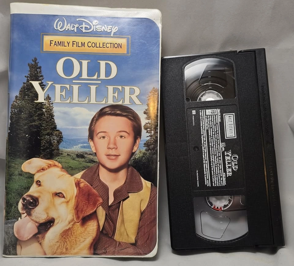 Three classic family movies on VHS -- Old Yeller, Mary Poppins, - photo 2