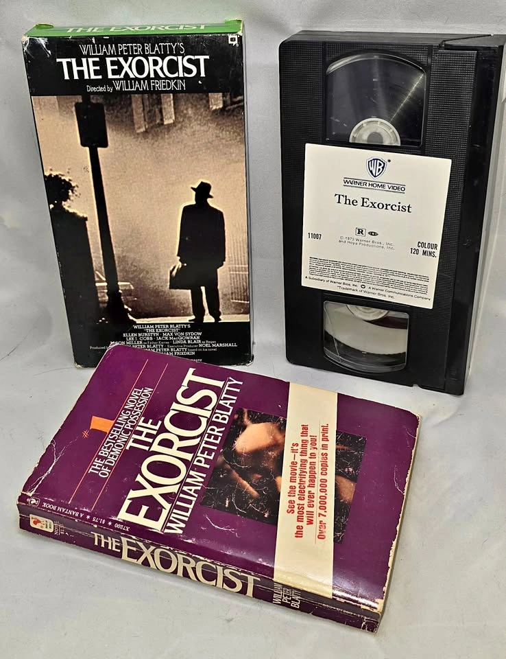 VINTAGE The Exorcist (1973) VHS and 1971 Novel