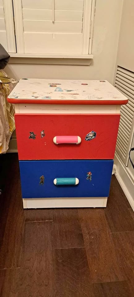 Kids Bed side table