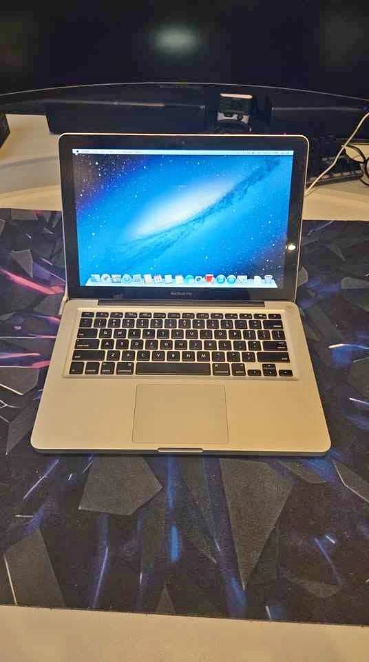 MacBook Pro Laptop