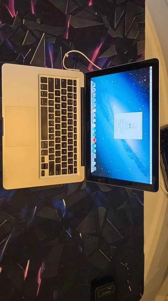 MacBook Pro Laptop - photo 2
