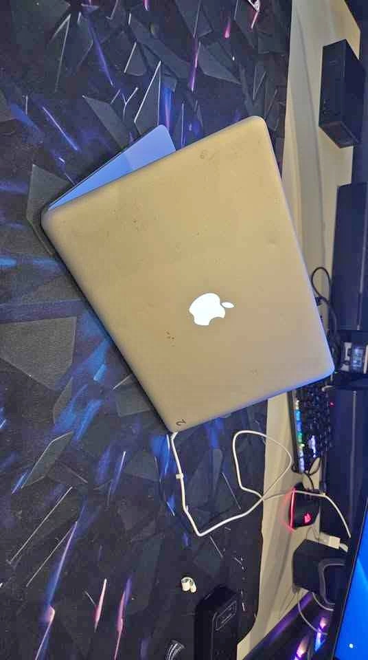 Apple MacBook laptop