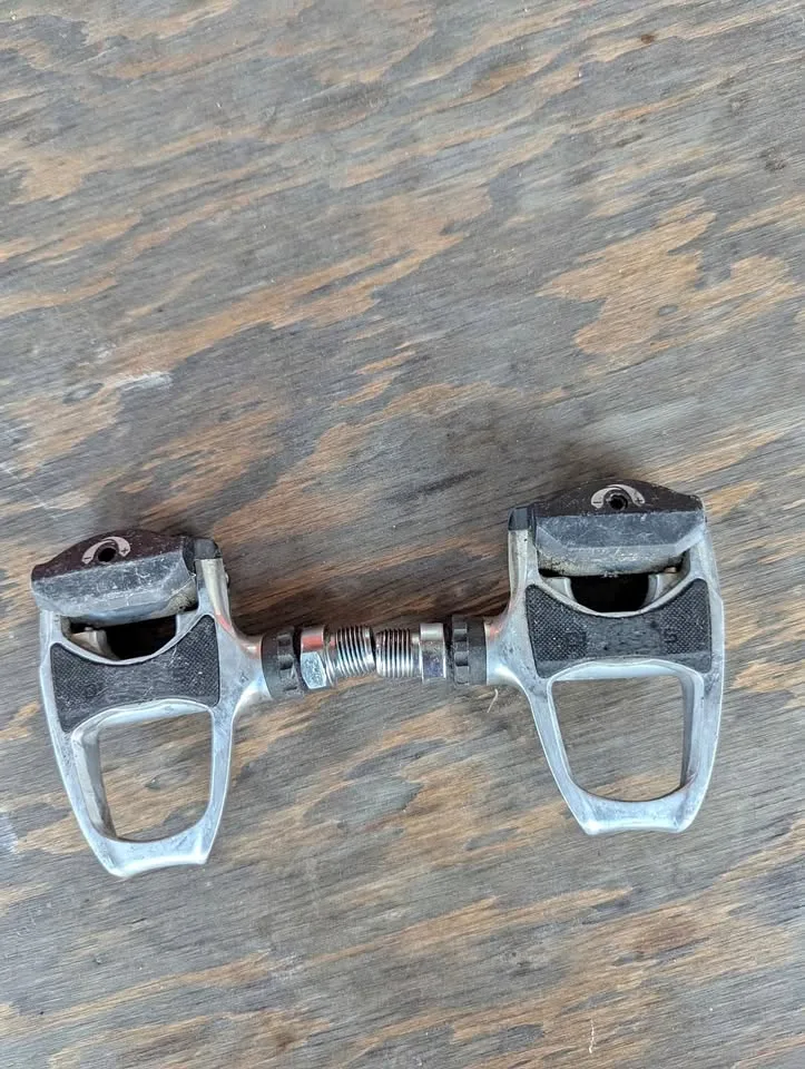 Shimano PD-R600 Pedals thumbnail