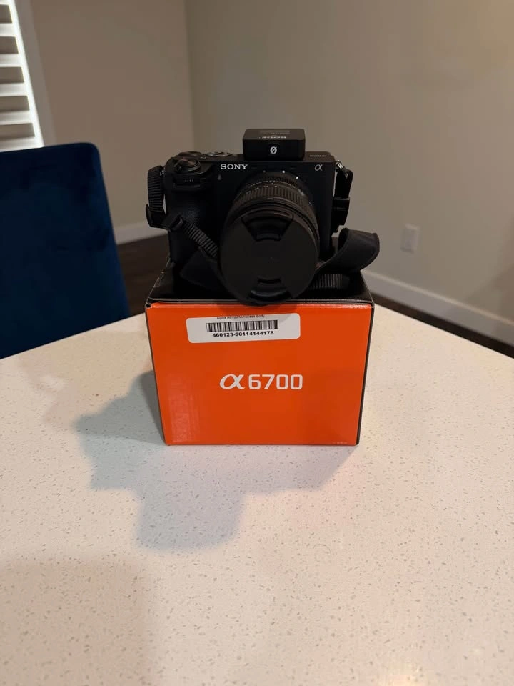 Sony A6700 Complete Camera Kit - photo 2