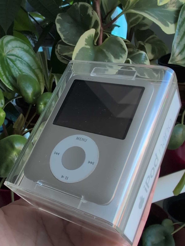 iPod Nano 3 - with box - photo 3
