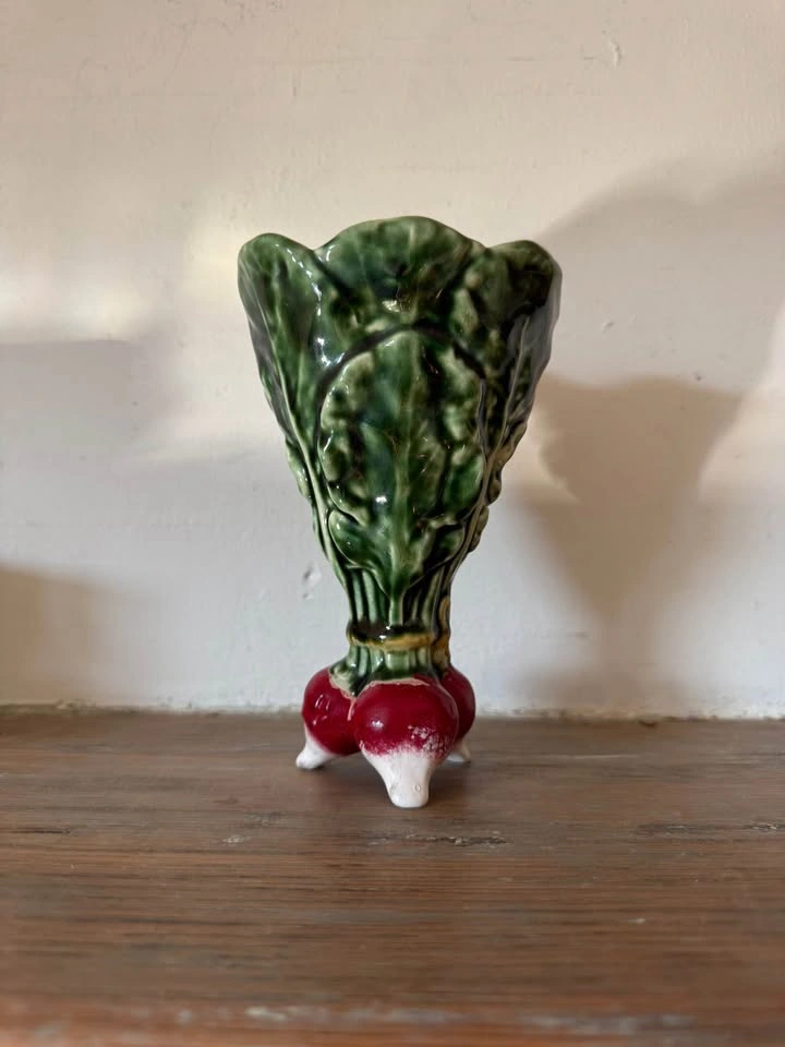 Vintage Ceramic Radish Bunch Vase – Green Leaf Majolica Style – - photo 2