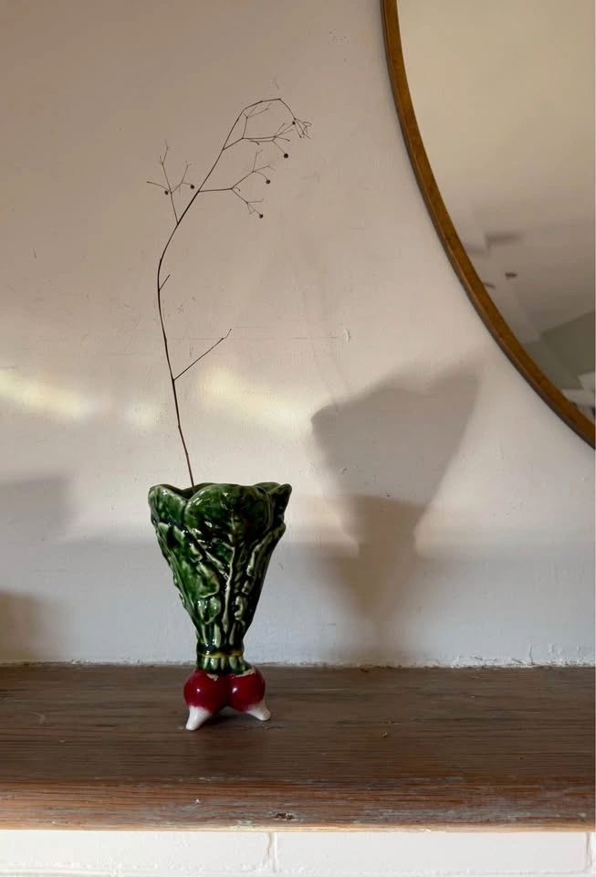 Vintage Ceramic Radish Bunch Vase – Green Leaf Majolica Style – - photo 4