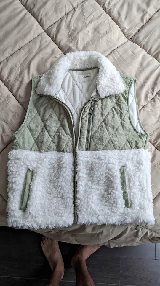 Abercrombie Vest Small thumbnail