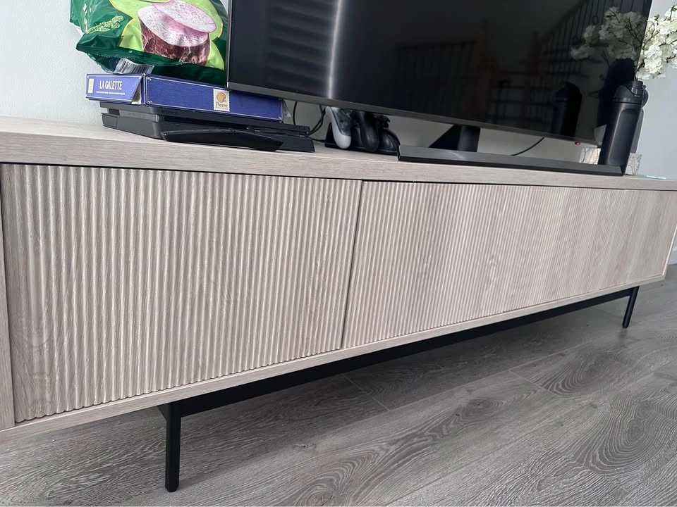 Matching Fluted TV Stand + Coffee Table – Alder White - photo 2