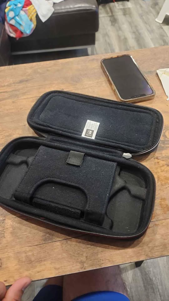 Nintendo Switch Travel Case - photo 2