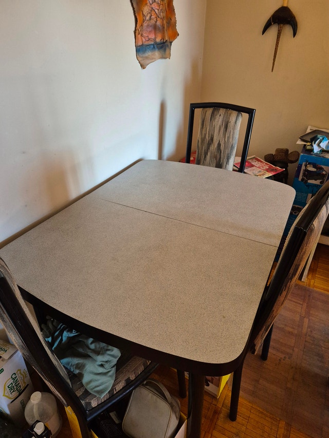 Dining table with 4 chairs. 36" x 48" table with 12" extension. - photo 3