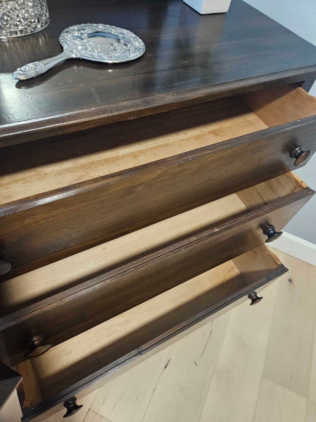 Antique Empire Rival 3-Drawer Dresser - photo 3