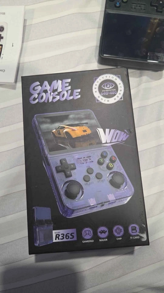 R36S Handheld Game Console - photo 3