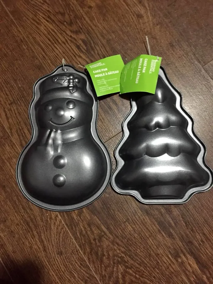 Christmas Tree and Snowman Non-Stick Cake Pans thumbnail