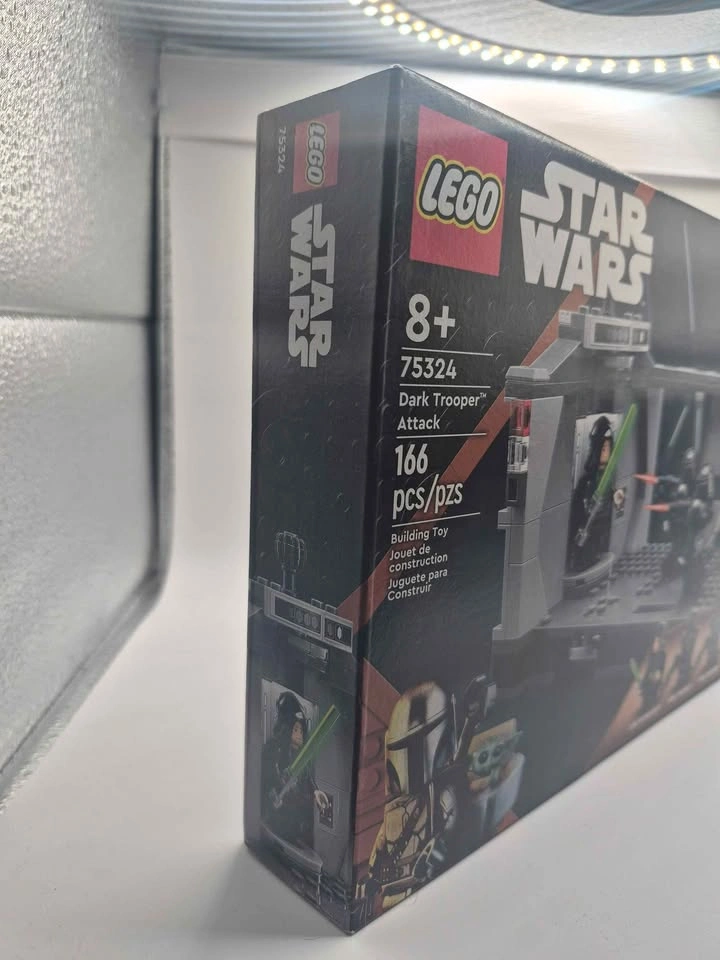 LEGO Star Wars The Mandalorian Dark Trooper Attack 75324 - photo 3