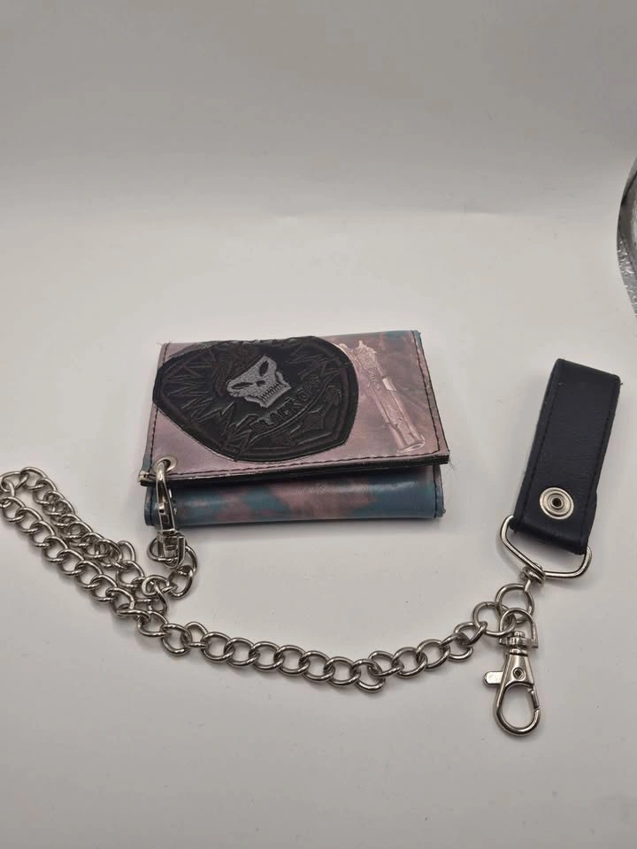 Vintage Call of Duty: Black Ops Tri-Fold Chain Wallet - photo 2