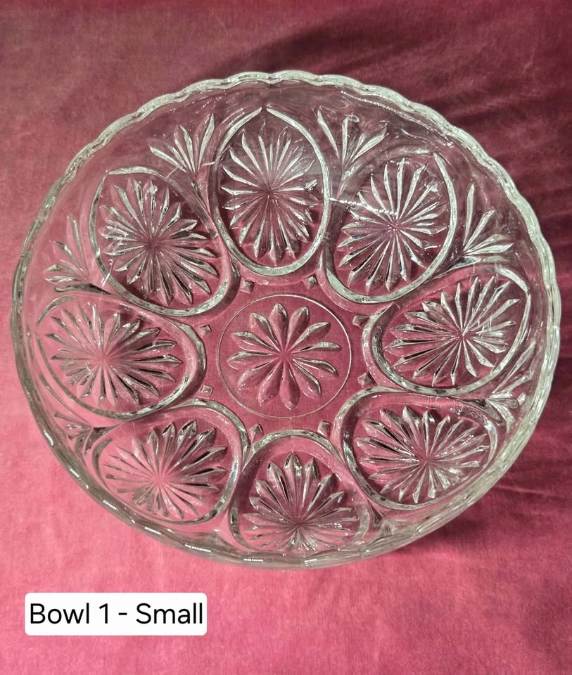 Set of 2 Vintage Anchor Hocking MCM Glass Serving Bowls - photo 2