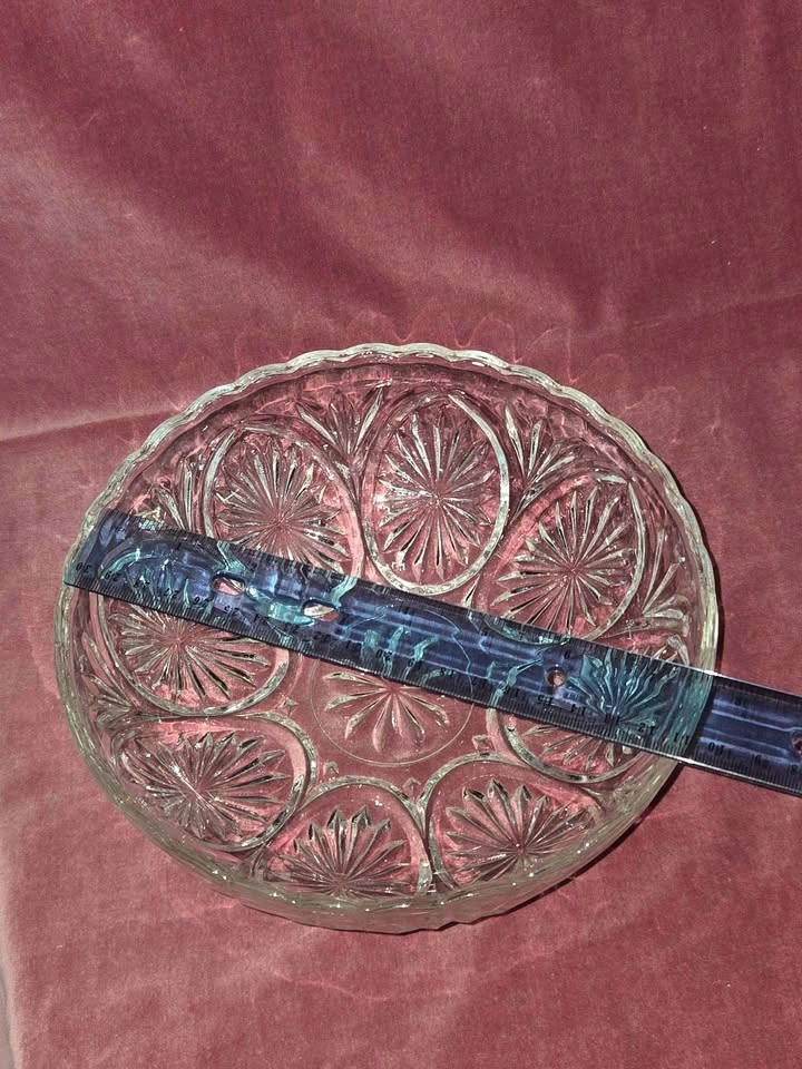 Set of 2 Vintage Anchor Hocking MCM Glass Serving Bowls - photo 5