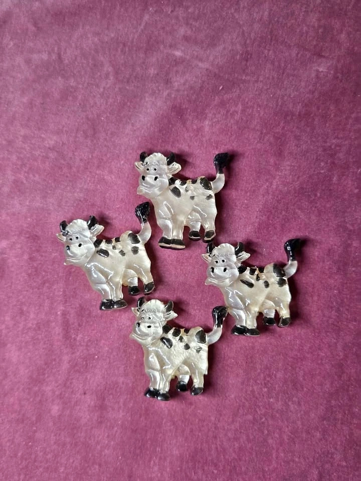 Vintage Cow Button Covers (set of 4)