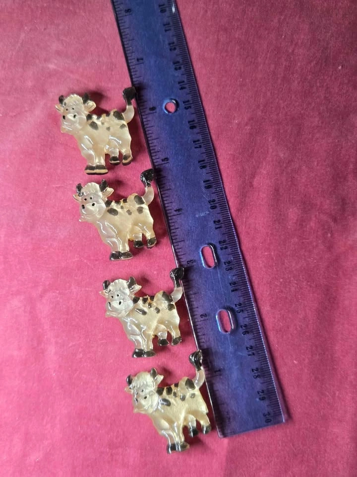 Vintage Cow Button Covers (set of 4) - photo 3
