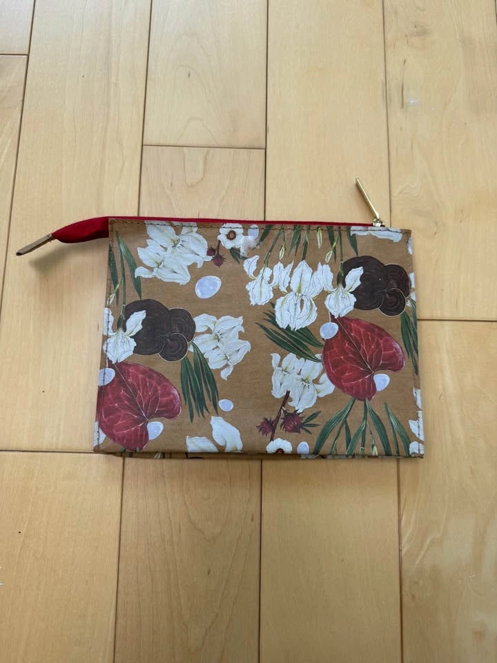 BRAND NEW Shiseido Makeup/Toiletry Bag - photo 2