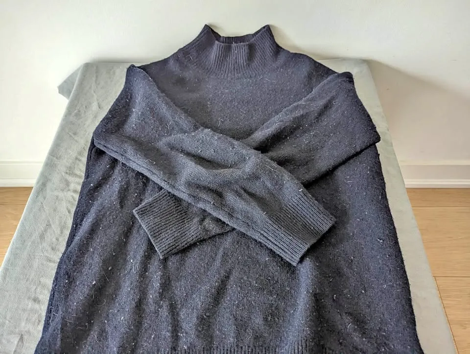 Uniqlo Mock Neck Navy Wool Sweater Size XS-S Womens thumbnail