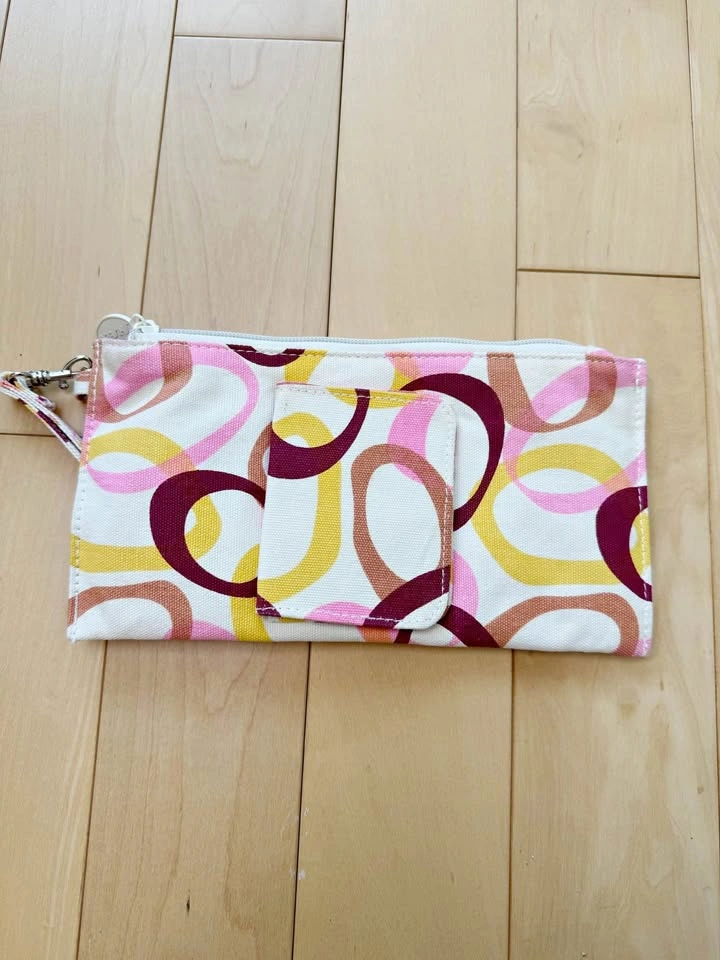BRAND NEW Shiseido Makeup/Toiletry Bag
