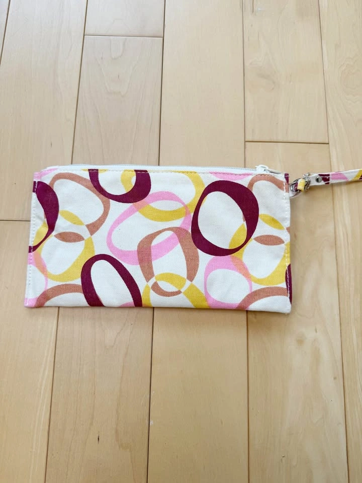 BRAND NEW Shiseido Makeup/Toiletry Bag - photo 2