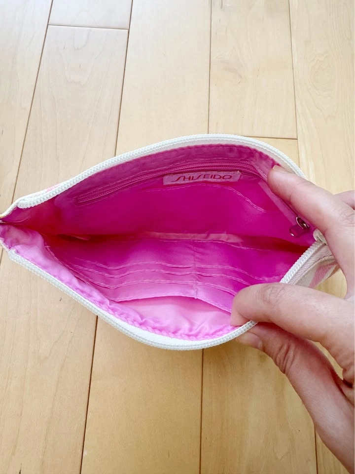 BRAND NEW Shiseido Makeup/Toiletry Bag - photo 4