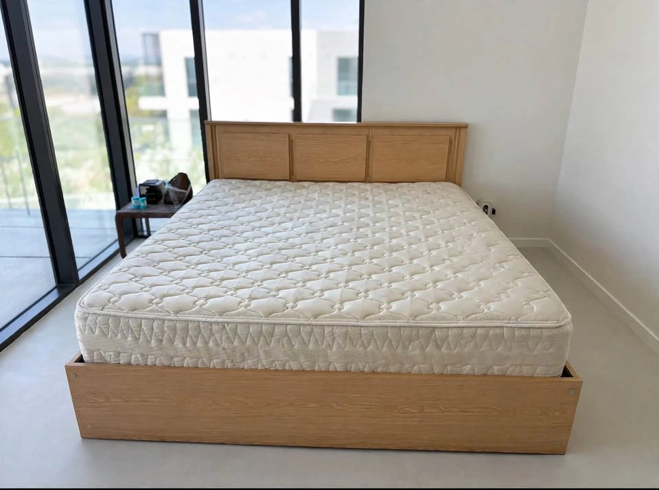 California King Bed Frame & Mattress – Light Oak Finish - photo 2