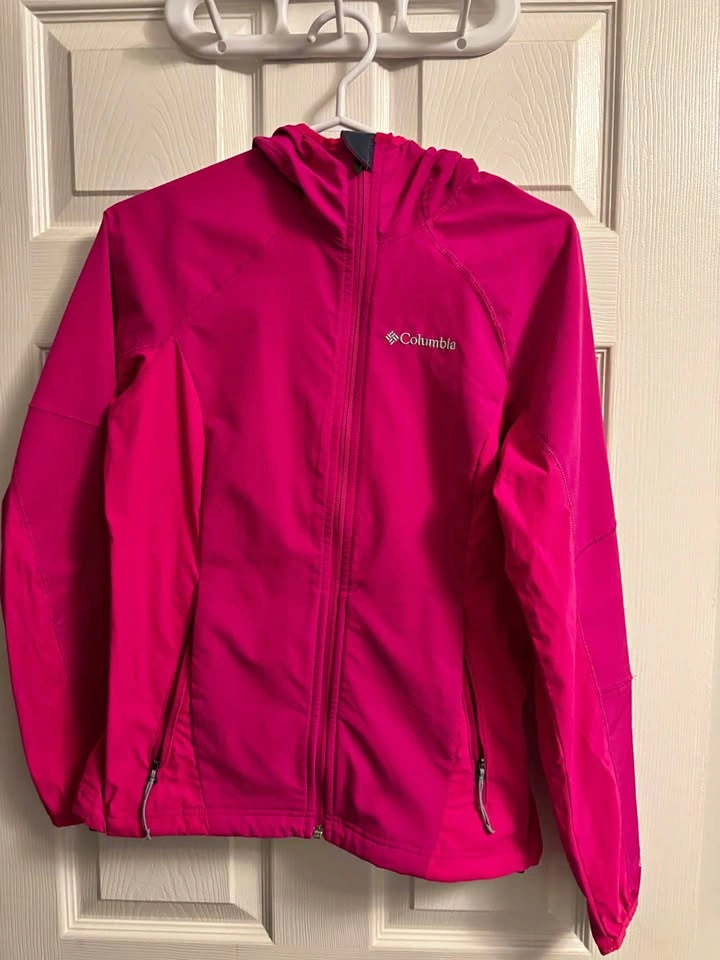 Women’s Columbia Rain Jacket - Size S