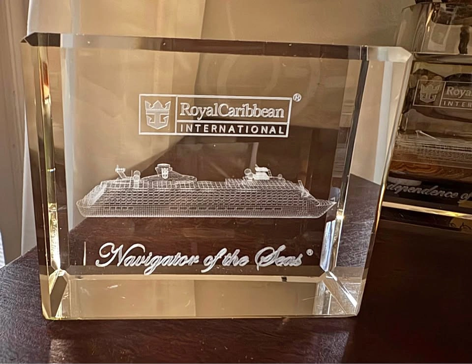 Royal Caribbean Navigator of the Seas 3D Crystal Block