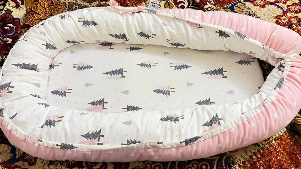 Moving Sale - Infant and baby Reversible Bed