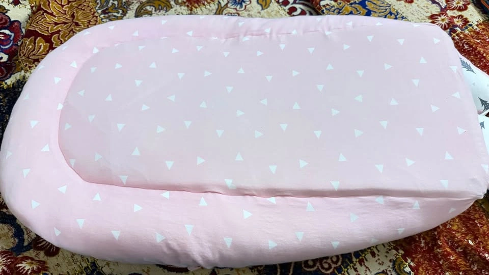 Moving Sale - Infant and baby Reversible Bed - photo 2