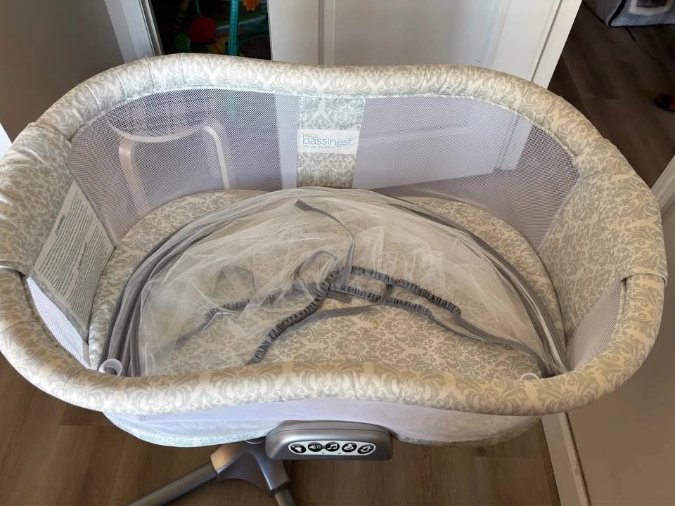 HALO Bassinest Swivel Sleeper - photo 2