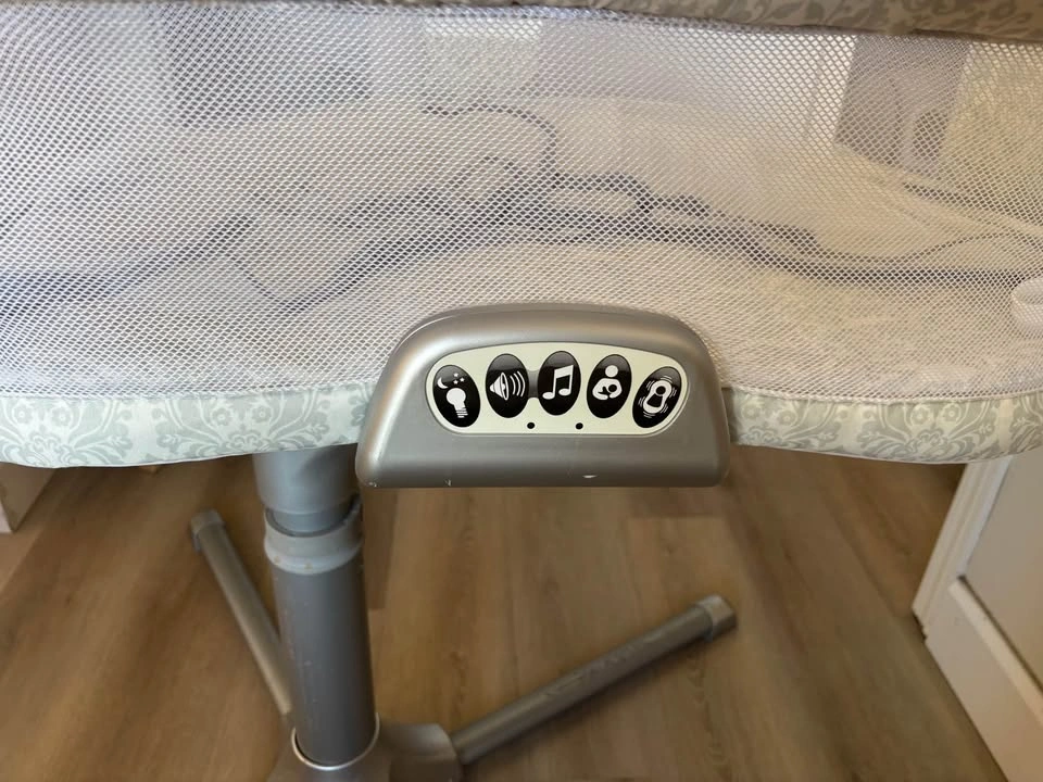 HALO Bassinest Swivel Sleeper - photo 3