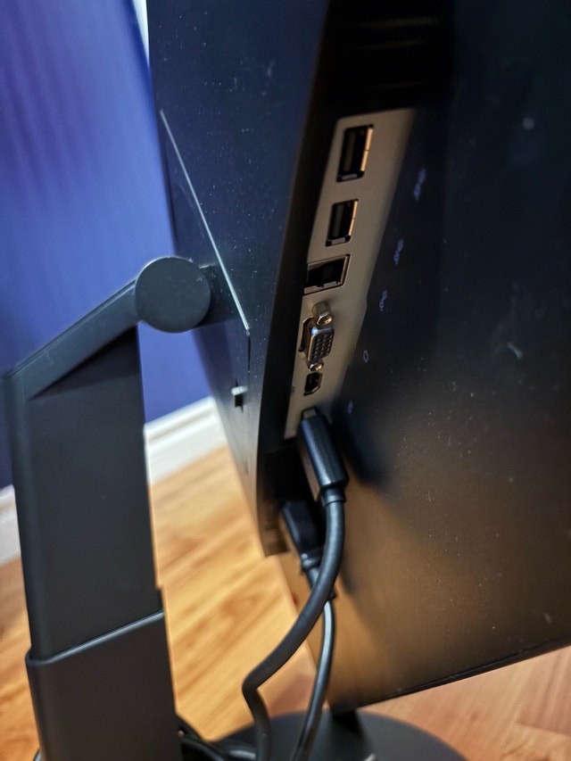 Lenovo ThinkVision 24” Monitor - photo 3