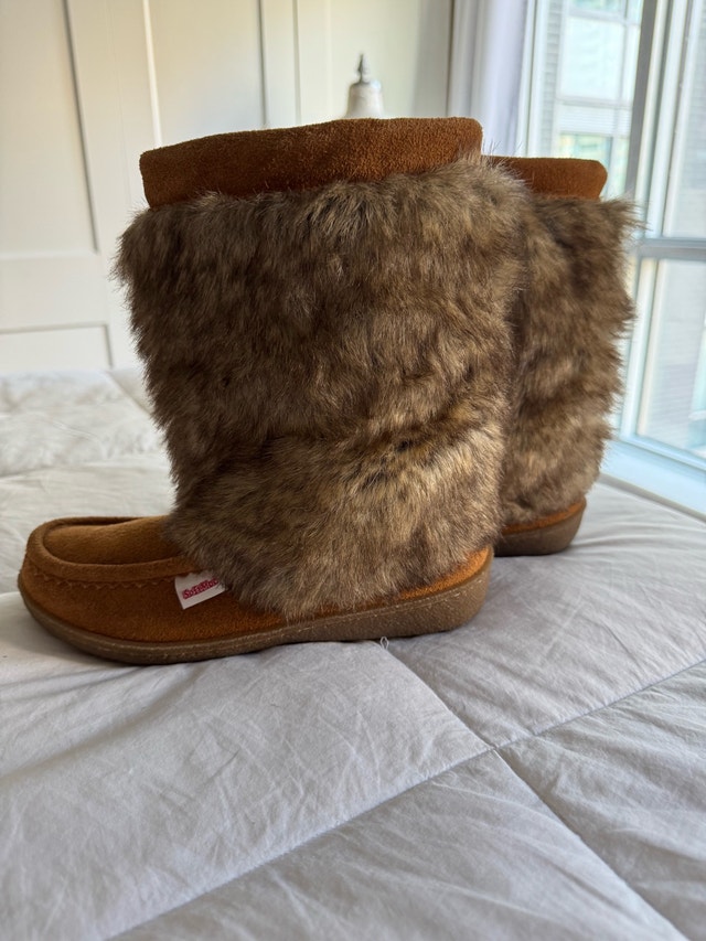 Ladies Brand New SoftMoc Winter Boots - photo 4